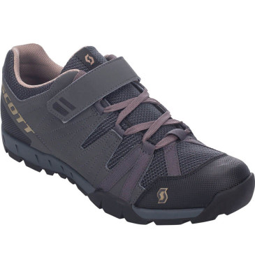 Sapatos de trilha...