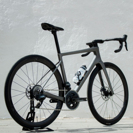 Bicicleta ENVE Melee SHIMANO Ultegra Di2 GRIS 52