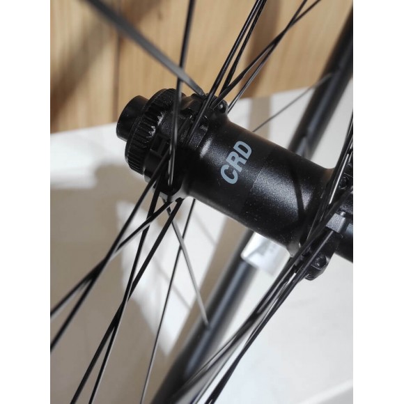 Roues OEM BMC CRD321 en carbone 