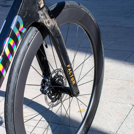 Bicicleta FACTOR Ostro VAM Disc Sram Force AXS RA 60C NEGRO 54