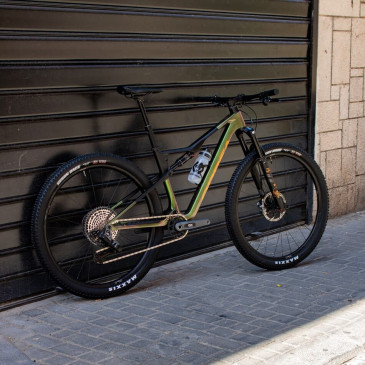Bicicleta ORBEA Oiz M11 AXS...
