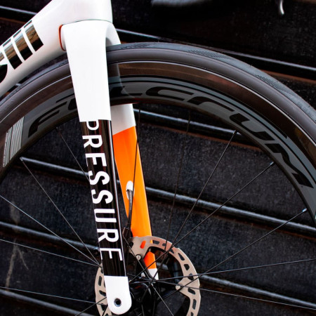Bicicleta CINELLI Pressure Ultegra 12v Di2 Fulcrum Wind 55 BLANCO M