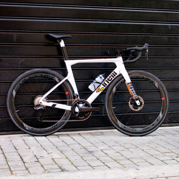Bicicleta CINELLI Pressure Ultegra 12v Di2 Fulcrum Wind 55 BLANCO M