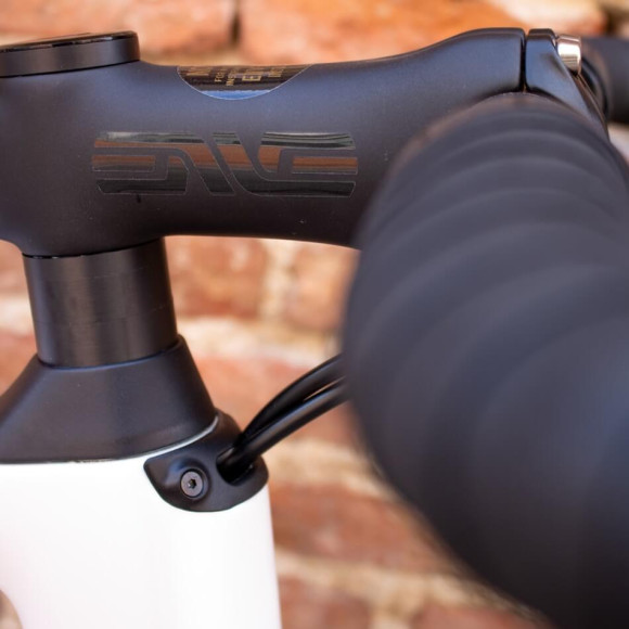 Bicicleta AURUM Magma Custom Powermeter BLANCO 54