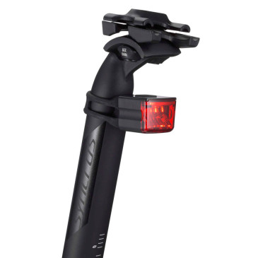 Feu arrière SYNCROS STL-02...