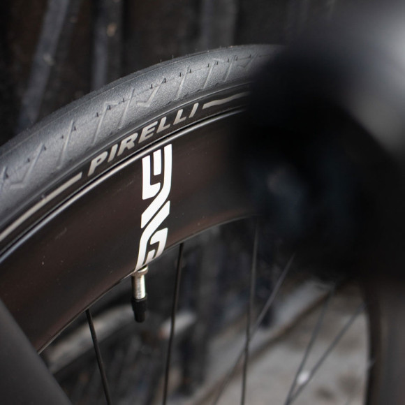 Vélo BMC Teammachine SLR01 TWO ENVE 2023 NOIR BLANC 54