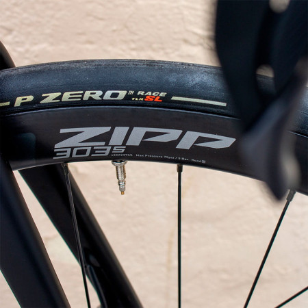 Bicicleta AURUM Magma Ultegra Di2 Zipp 303s con Cockpit NEGRO 54