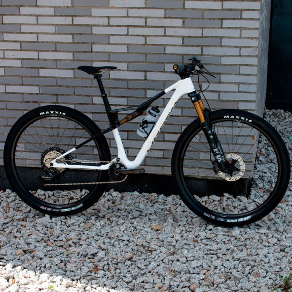 Bicicleta ORBEA Oiz M-PRO Custom 2024 BLANCO NEGRO S